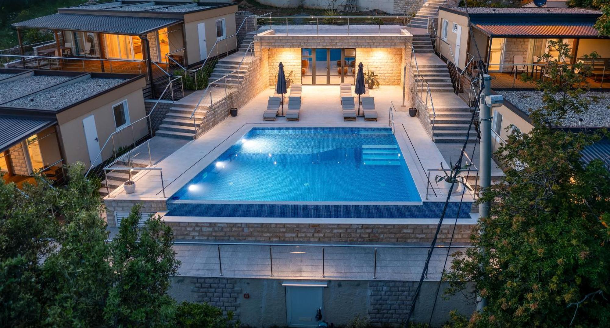 Boora Glamp Experience & Heated Infinity Pool Hotell Senj  Exteriör bild
