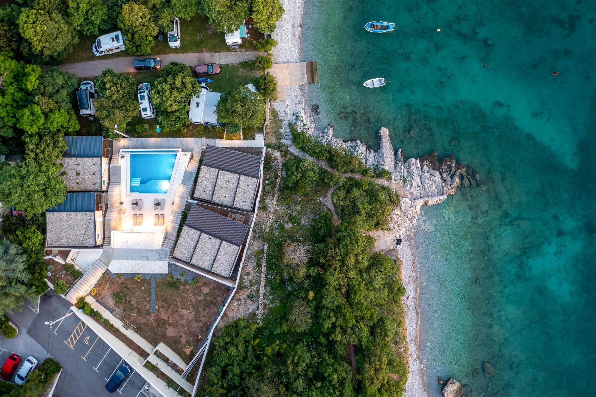 Boora Glamp Experience & Heated Infinity Pool Hotell Senj  Exteriör bild