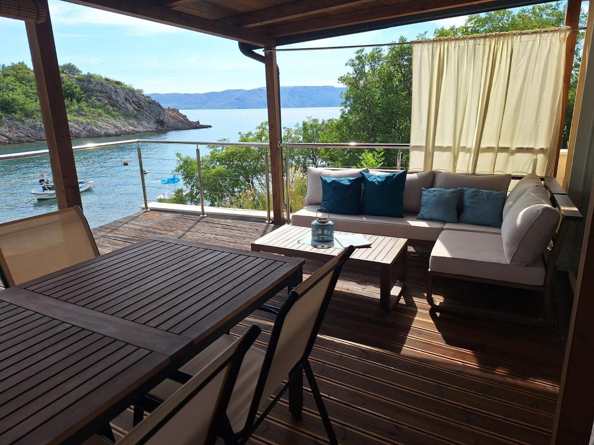 Boora Glamp Experience & Heated Infinity Pool Hotell Senj  Rum bild