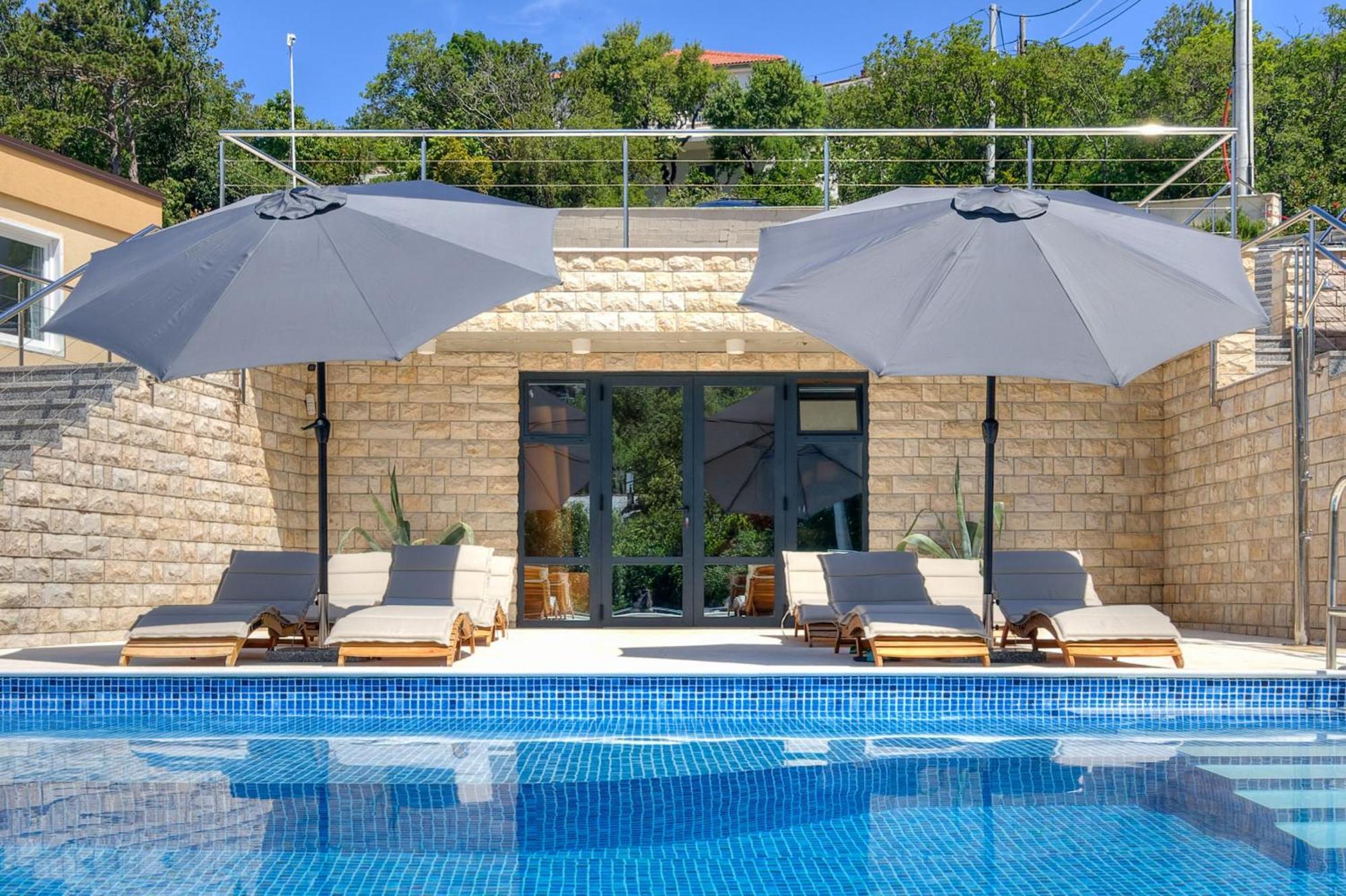 Boora Glamp Experience & Heated Infinity Pool Hotell Senj  Exteriör bild